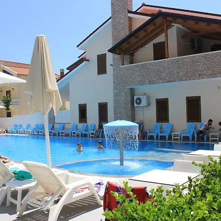 Hotel Renti Velipoje 4*