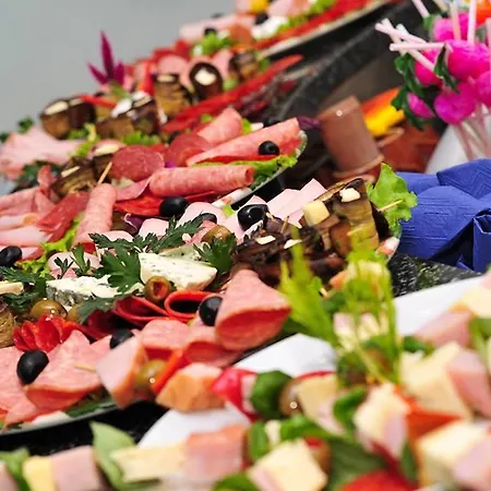 ホテル Renti Velipojë