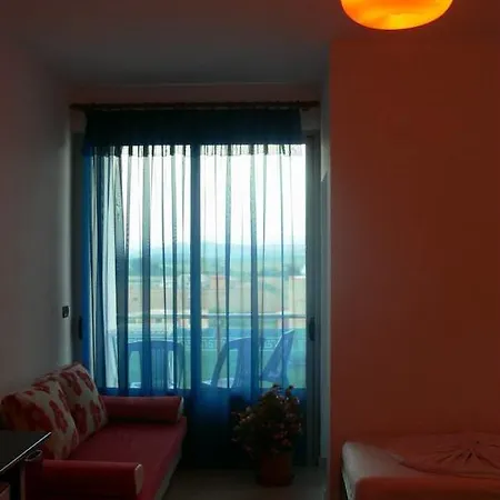 Hotel Renti Velipojë