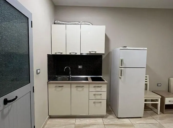 ホテル Hotel Renti Velipoje Velipojë