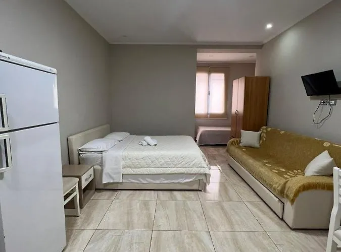 Hotel Renti Velipoje ホテル